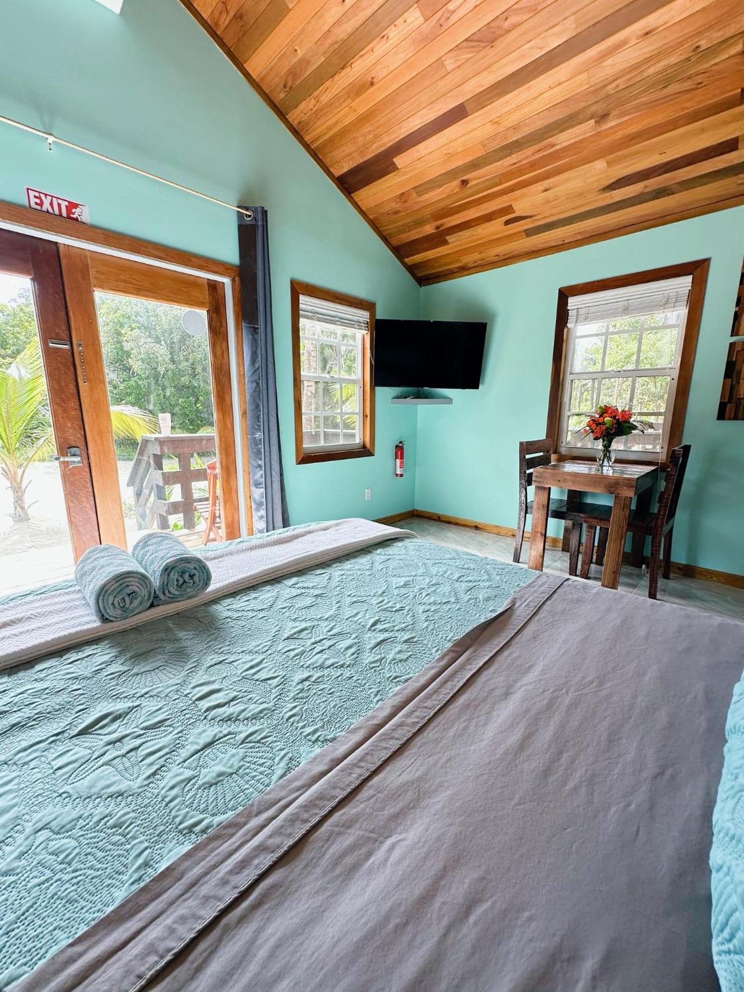 Mangata Villas Adults Only San Pedro (Ambergris Caye) Exterior foto
