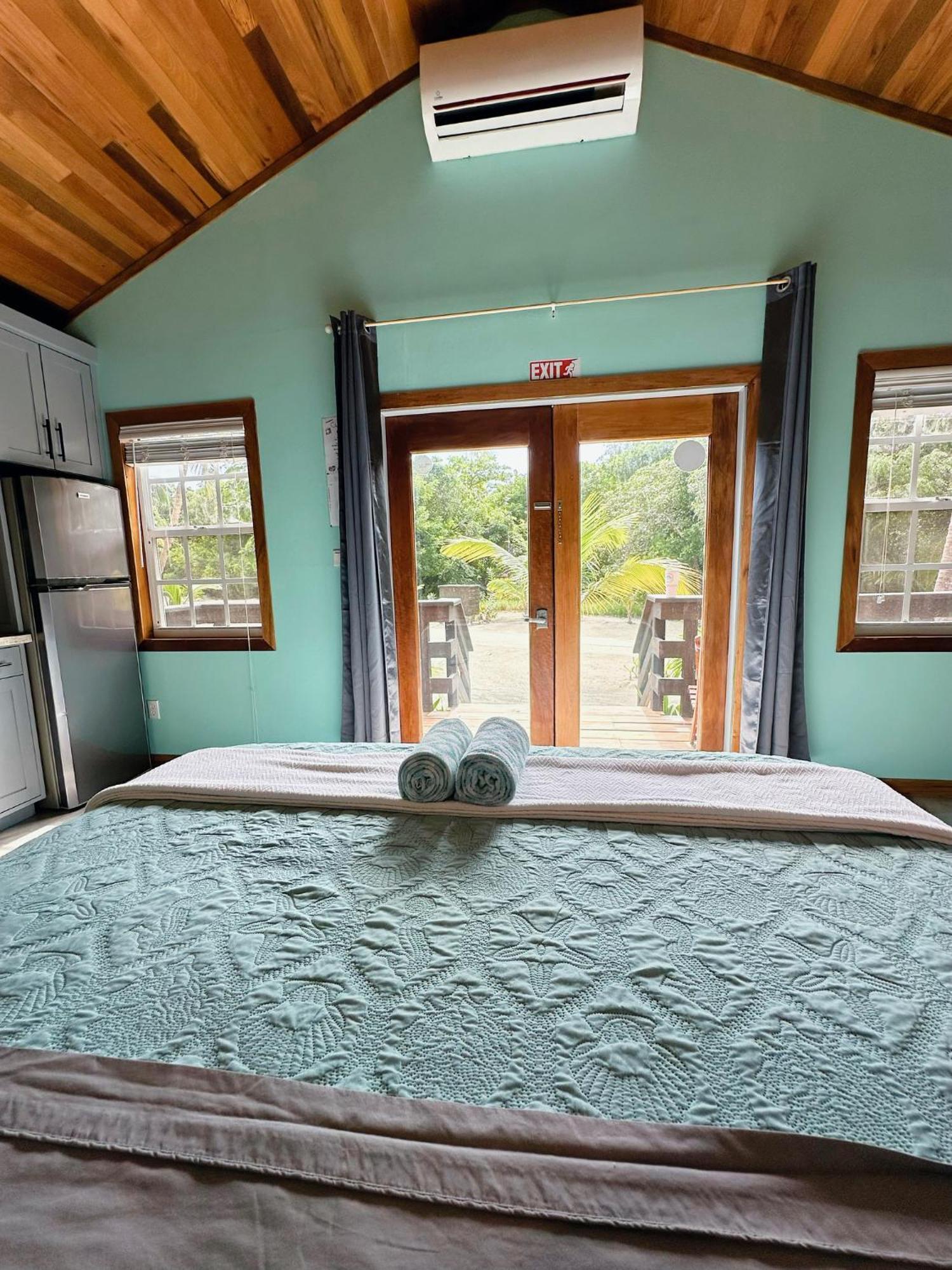 Mangata Villas Adults Only San Pedro (Ambergris Caye) Exterior foto